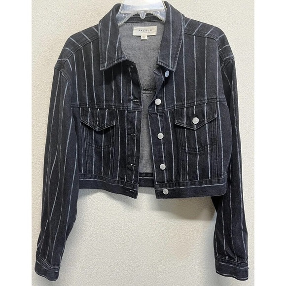 Pac Sun Black Striped Cropped Button Front Denim Jacket Size M/L - Picture 1 of 11